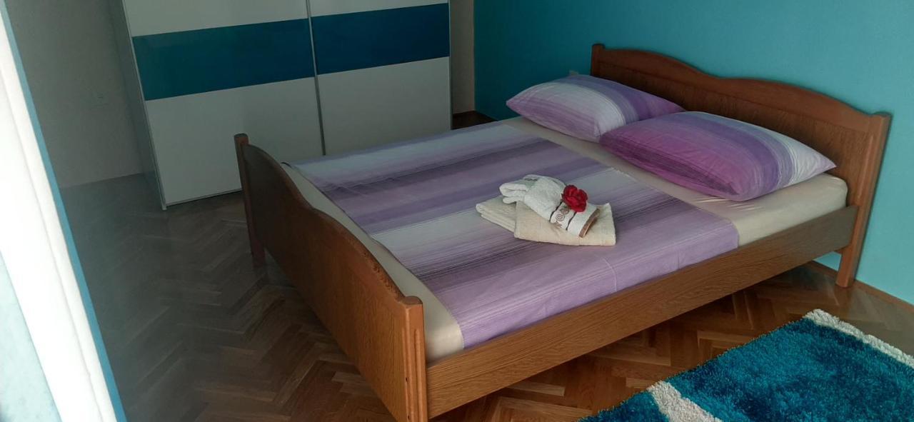 Apartment Vana Trogir Bagian luar foto