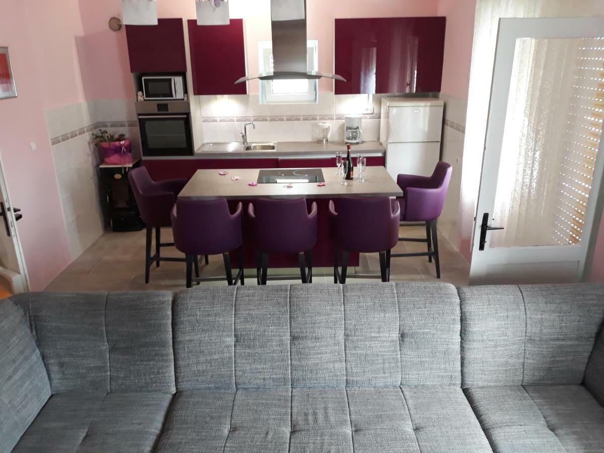 Apartment Vana Trogir Bagian luar foto